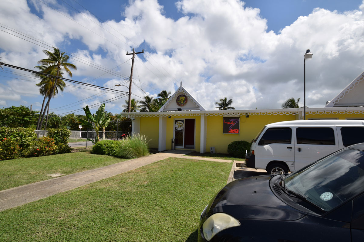 Sunset Crest Arcade, Flamboyant Ave bedrooms Commercial for sale