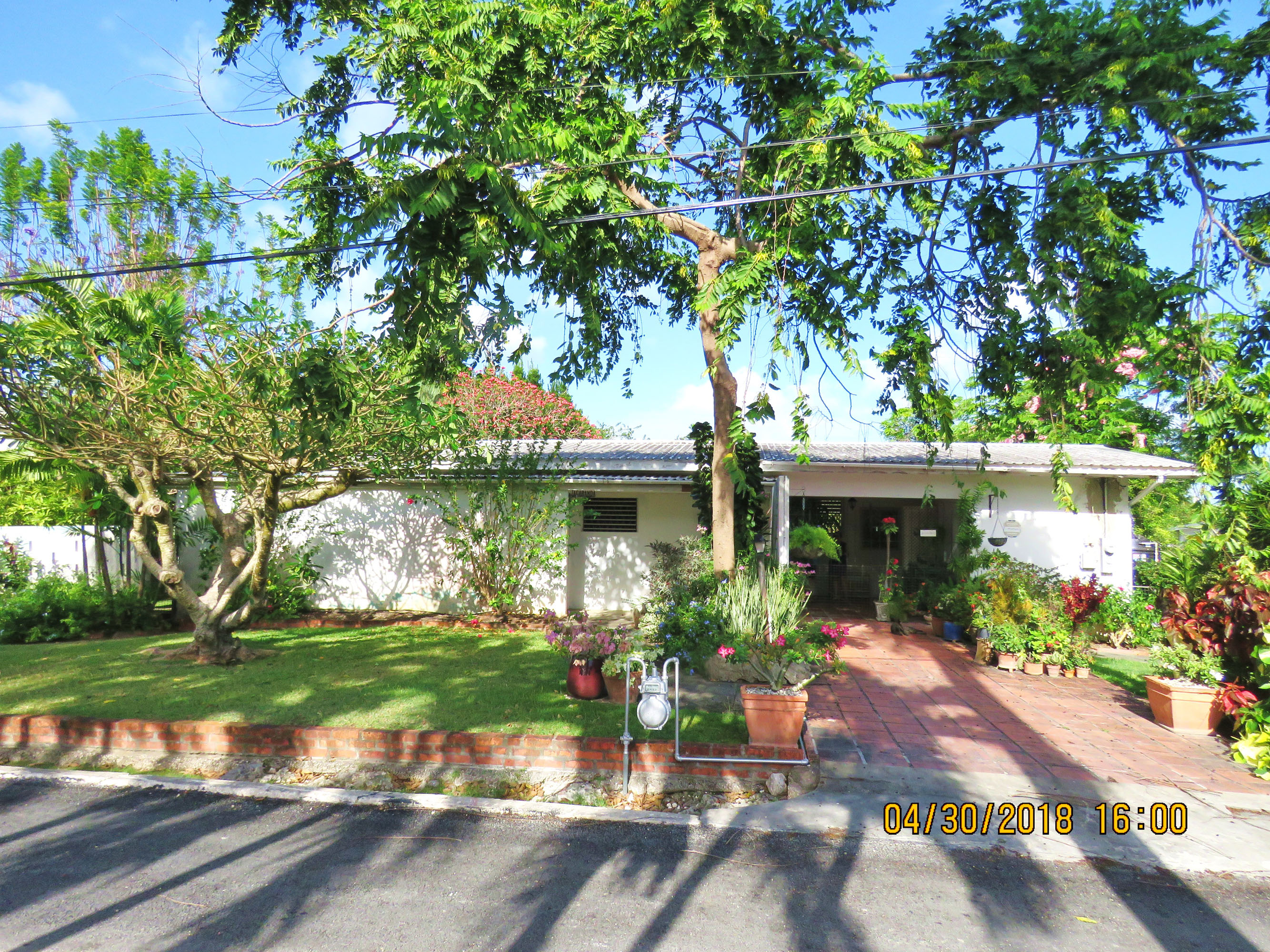 Jacaranda, Navy Gardens Christ Church bedrooms House for sale at