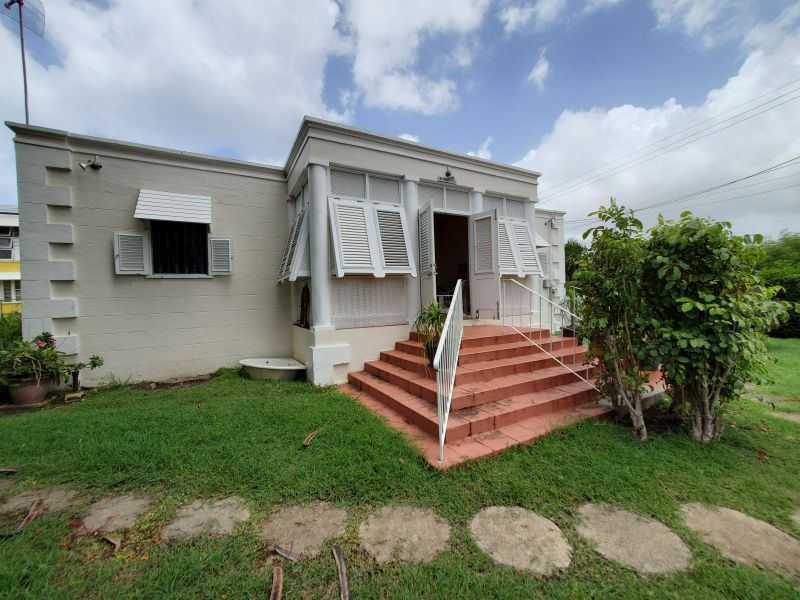 Robin Hill, Navy Gardens, Christ Church Christ Church 4 bedrooms